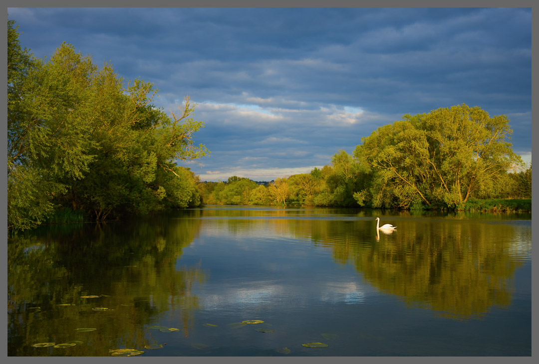 Bild des Monats Mai 2024 - Aprilwetter an der Lahn